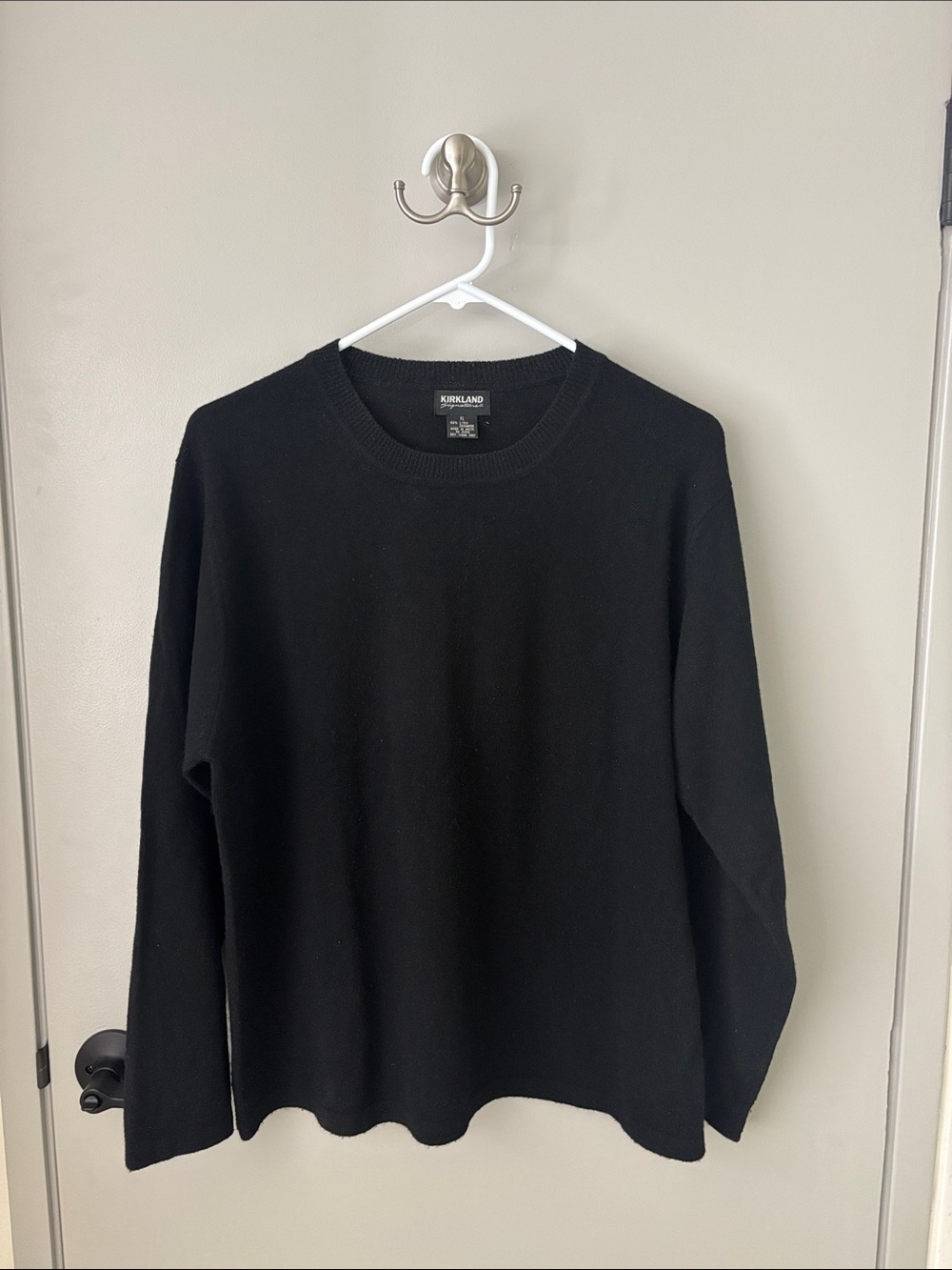 Kirkland Signature Cashmere Black Crewneck Sweater